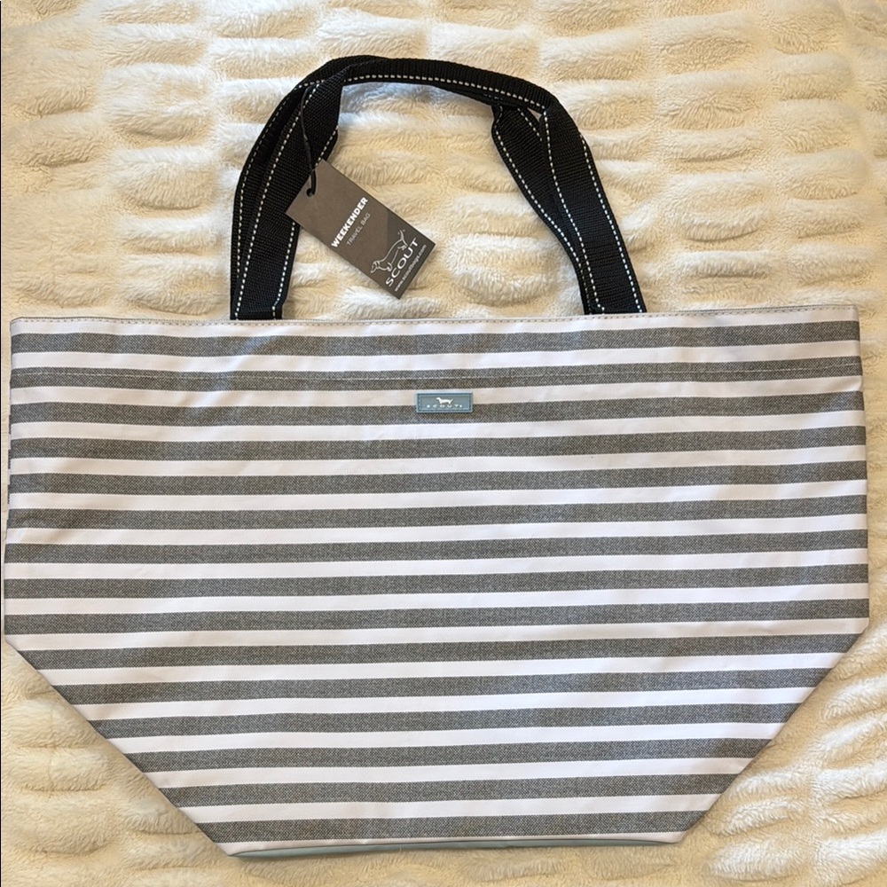 Scout Weekender Travel Bag in Oxford News